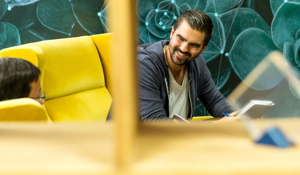 op_linkedin-sales-navigator-hrhjn6ZTgrM-unsplash